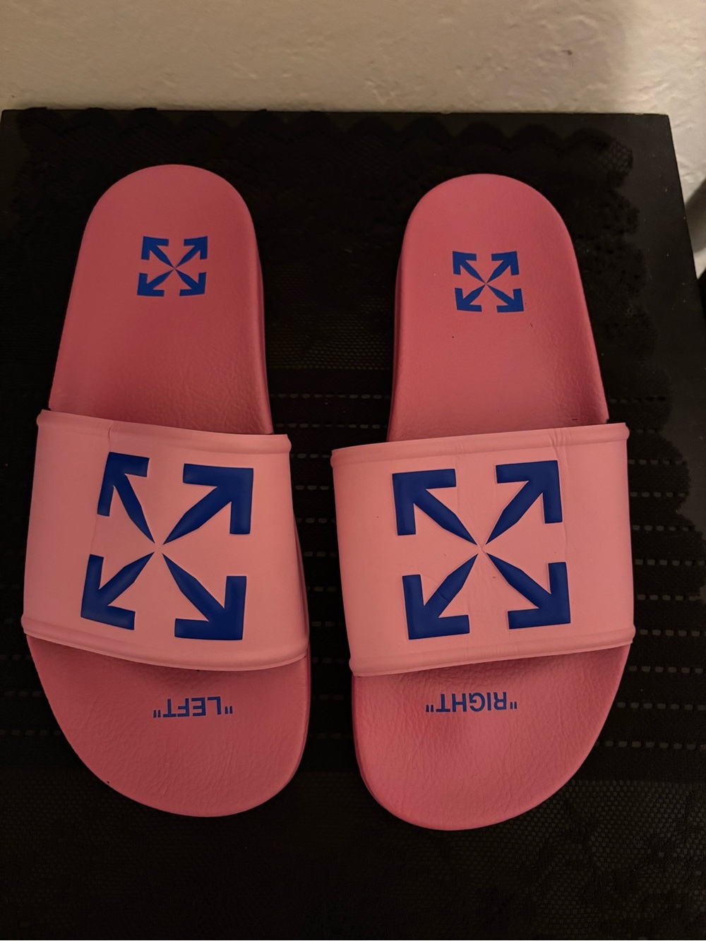 Women's Off-White Arrow Pool Slides Pink Sz 10/41